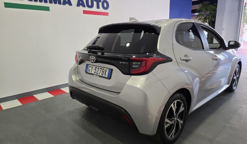 
								Toyota Yaris 1.5 HYBRID TREND full									