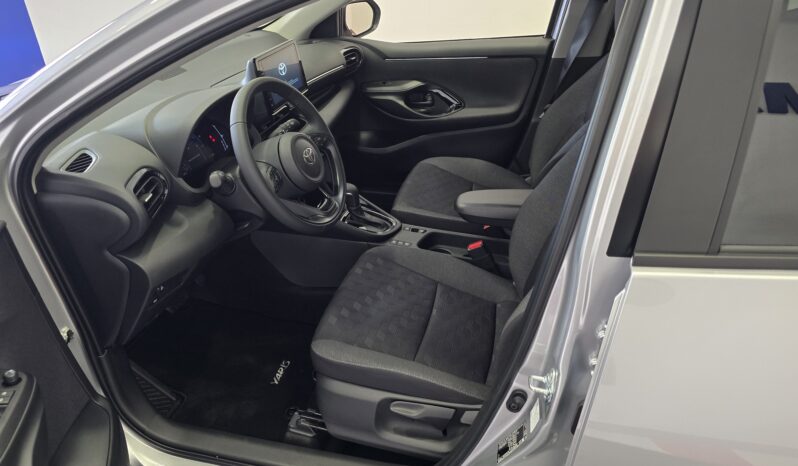 
								Toyota Yaris 1.5 HYBRID TREND full									