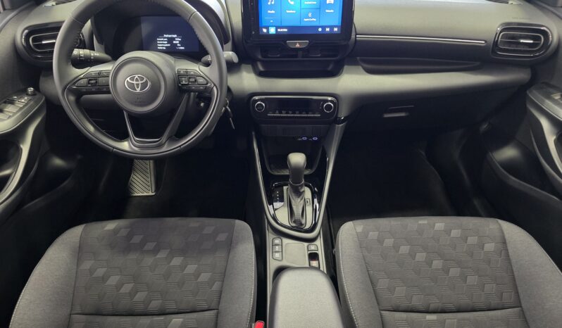 
								Toyota Yaris 1.5 HYBRID TREND full									
